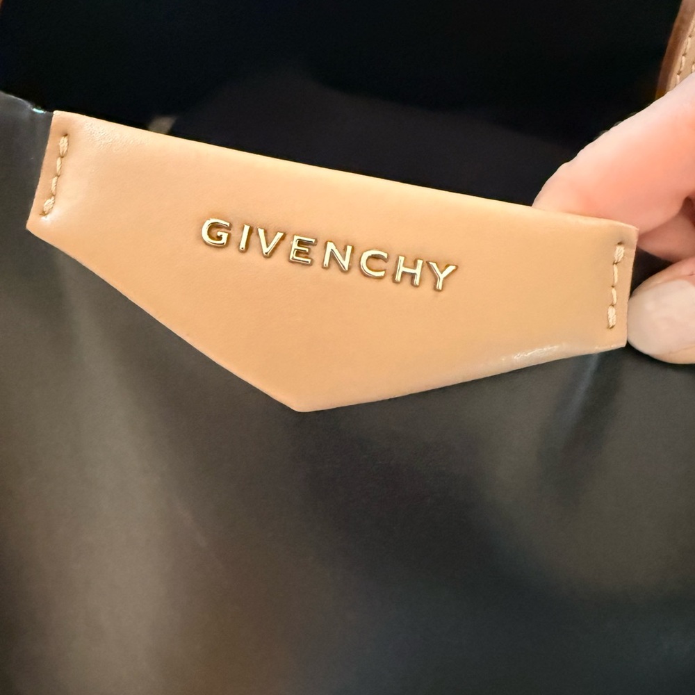 Givenchy Black and Tan Tote Bag - Picture 6 of 16
